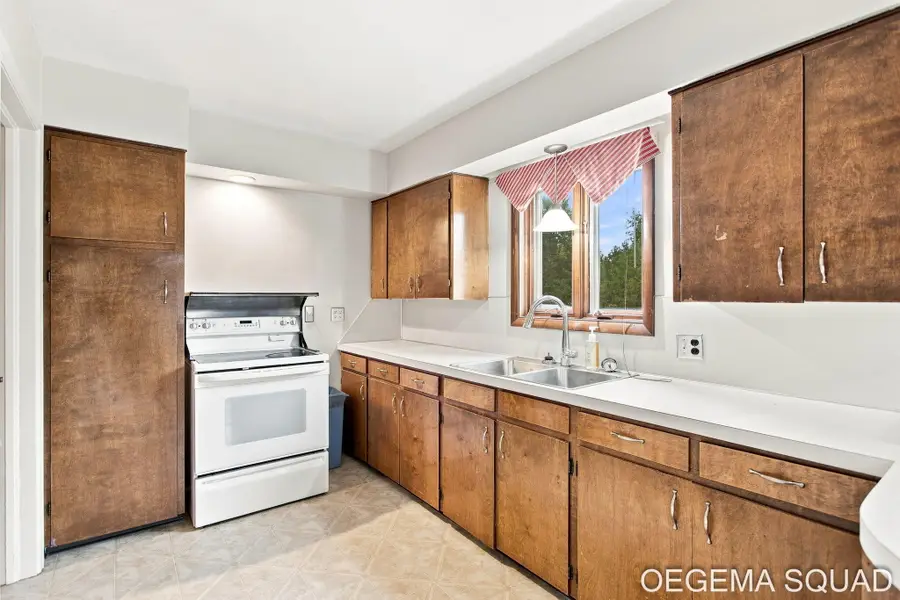15 E 35th Street, Holland, MI 49423 - #3