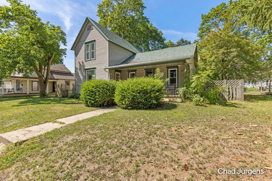 517 N Michigan Avenue, Big Rapids, MI 49307 - #2