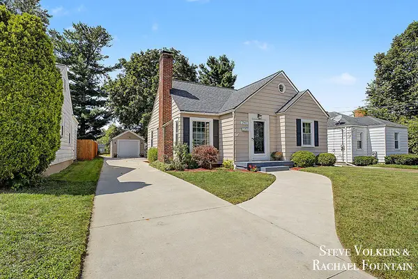 2143 Houseman Avenue Ne, Grand Rapids, MI 49505
