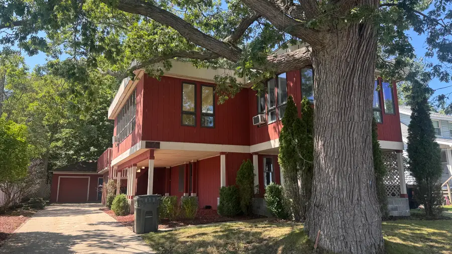 3135 Lakeshore Drive, Muskegon, MI 49441 - #3