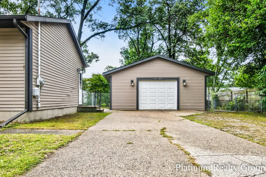 2509 Wesley Avenue, Muskegon, MI 49442 - #2