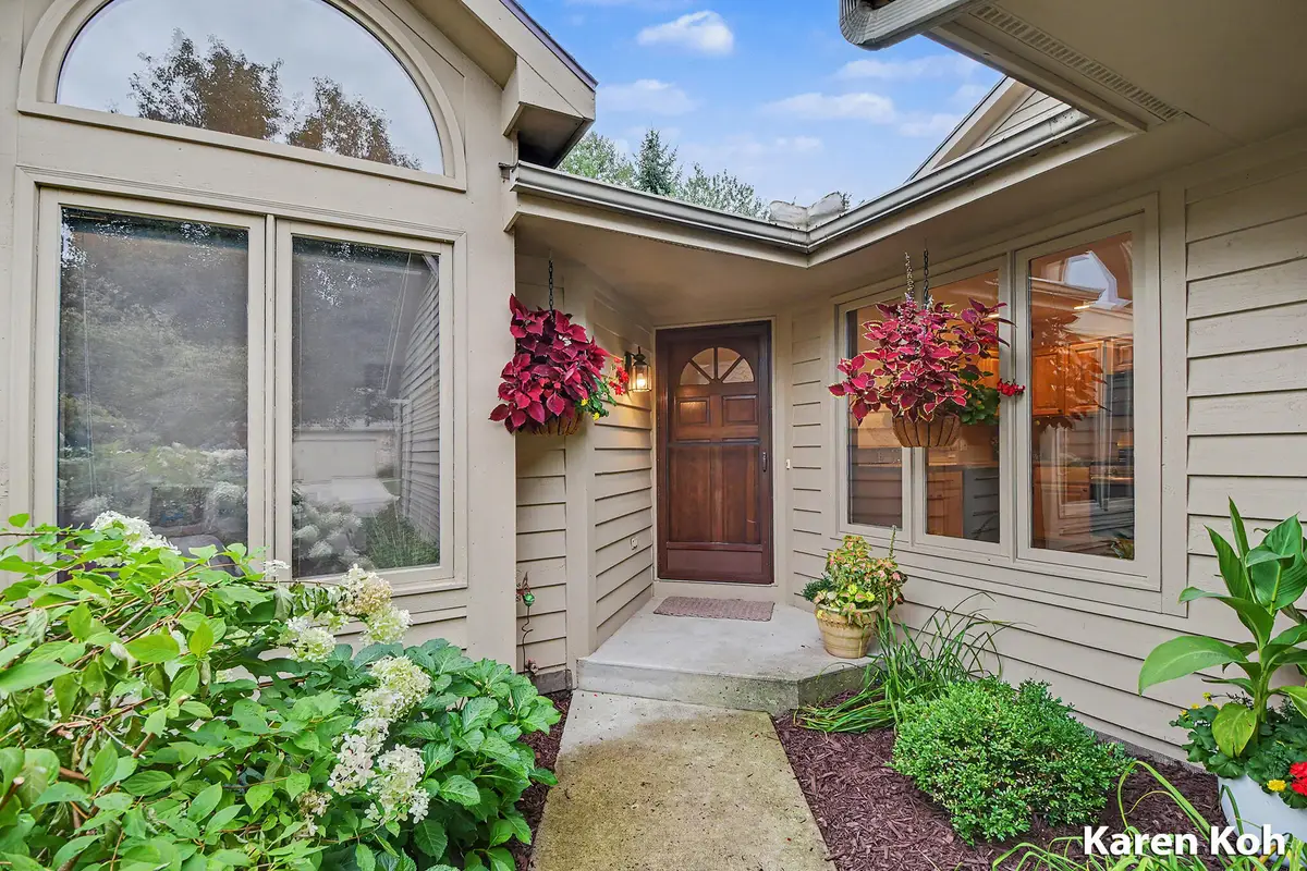 1834 Cross Bend Street Ne, Grand Rapids, MI 49505 - #1