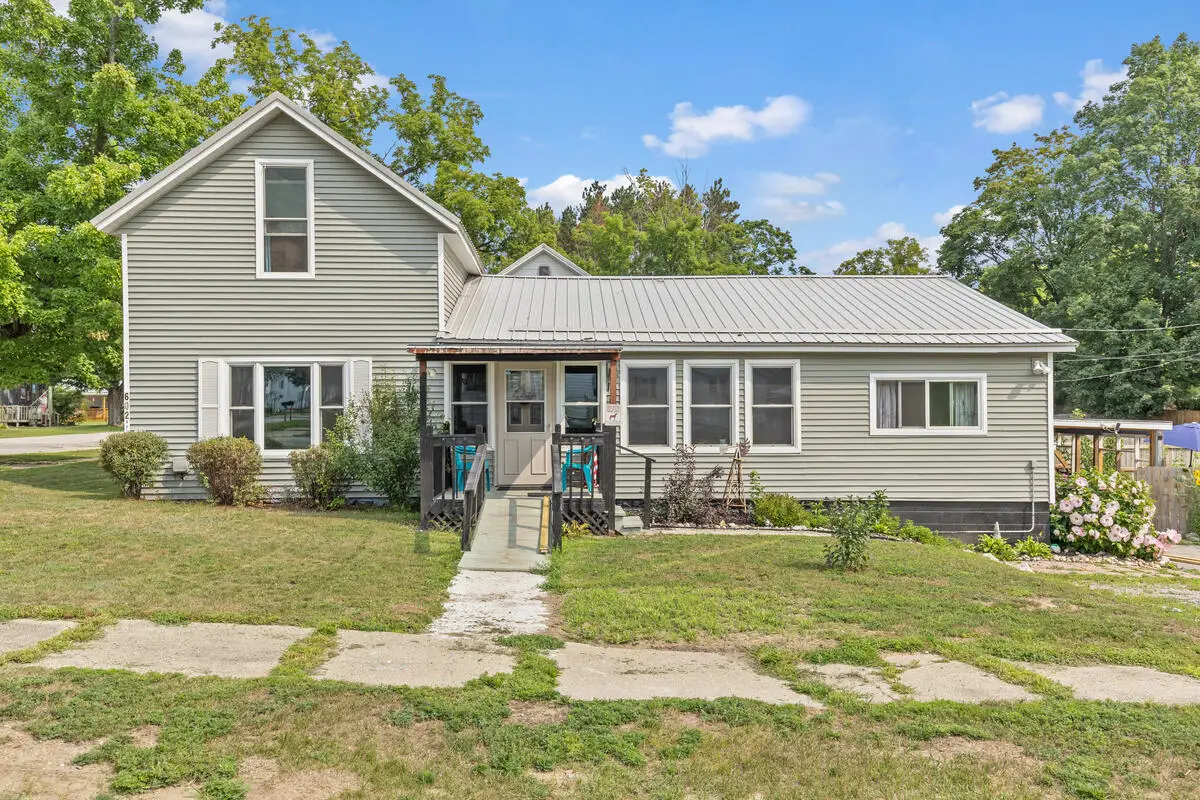 602 N Pine Street, Evart, MI 49631 - #1