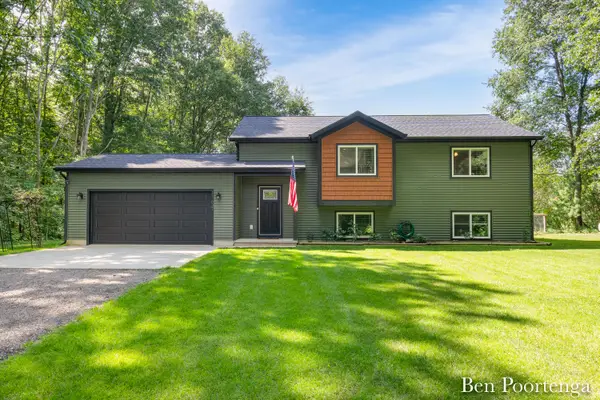 11637 Crimson Creek Drive, Gowen, MI 49326