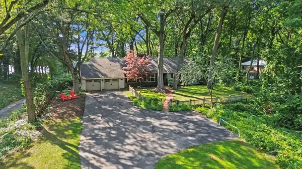 17887 N Fruitport Road, Spring Lake, MI 49456
