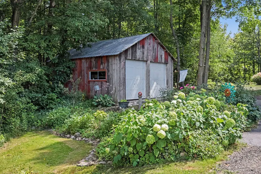 8967 18 Mile Road Ne, Cedar Springs, MI 49319 - #3