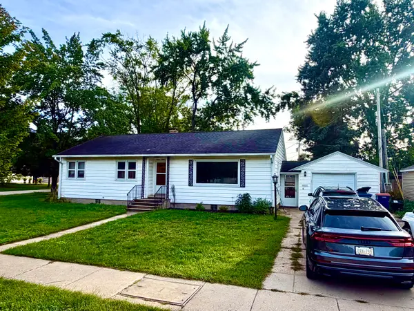1135 W Summit Avenue, Muskegon, MI 49441