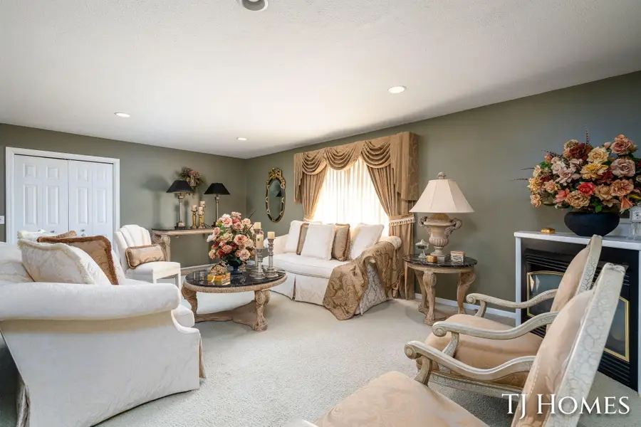 3519 Breezewood Drive Se, Kentwood, MI 49512 - #2