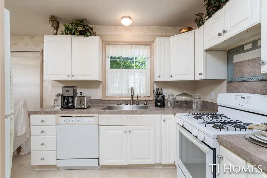 3519 Breezewood Drive Se, Kentwood, MI 49512 - #3