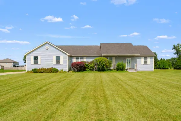 30479 52nd Avenue, Paw Paw, MI 49079