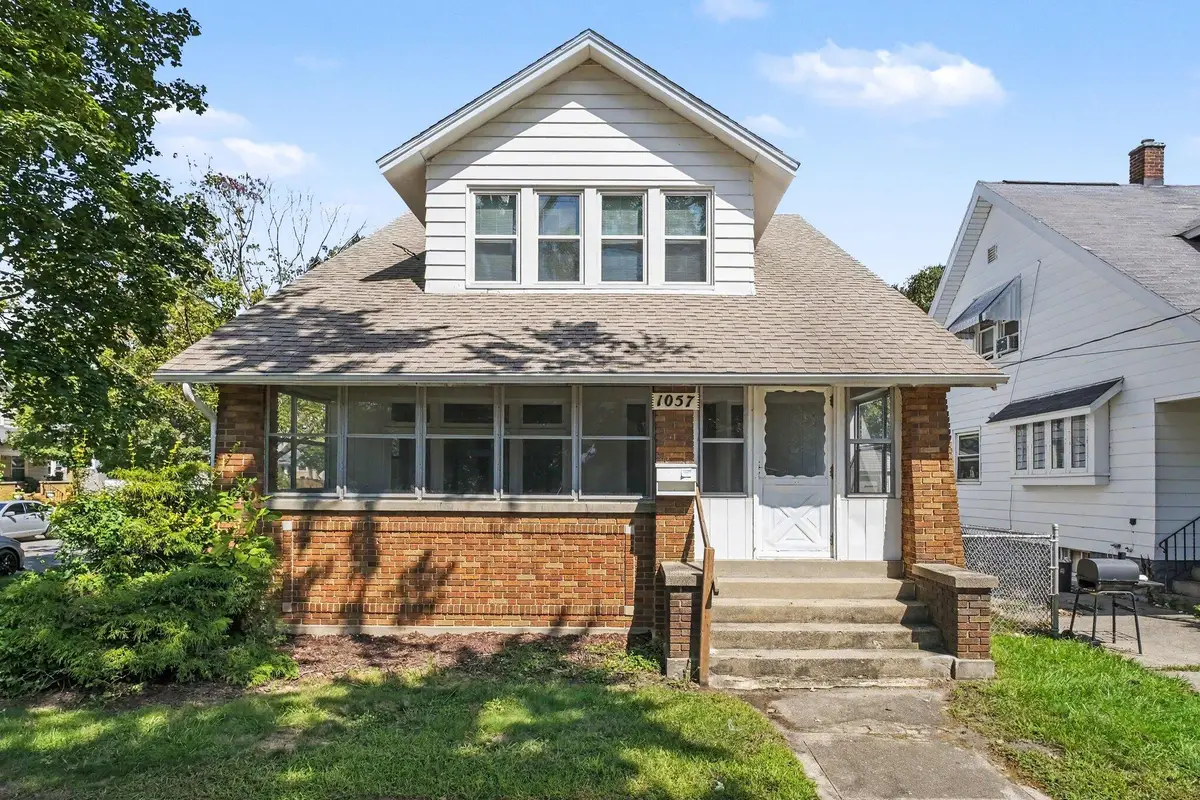 1057 12th Street Nw, Grand Rapids, MI 49504 - #1