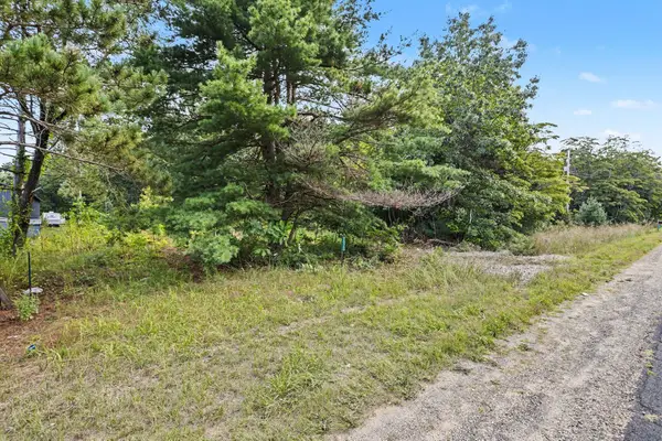 76360 County Road 378, Covert, MI 49043