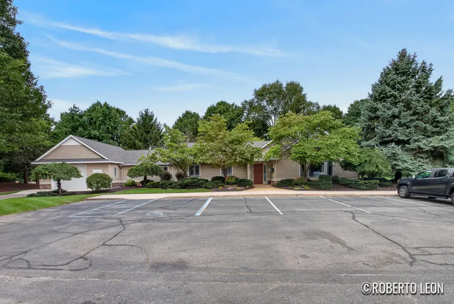 7520 Crooked Creek Drive Sw, Byron Center, MI 49315 - #2