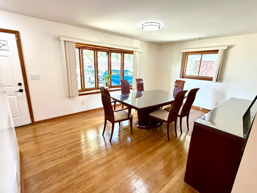 9062 Woodring Street, Livonia, MI 48150 - #2