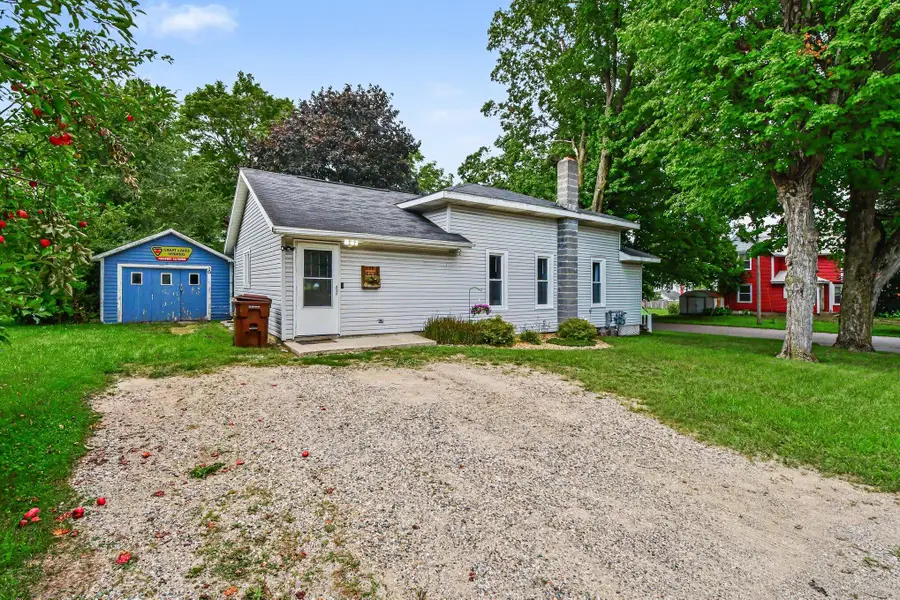 326 Beech Street, Freeport, MI 49325 - #2