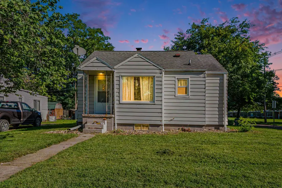 1365 Eagle Street, Niles, MI 49120 - #2