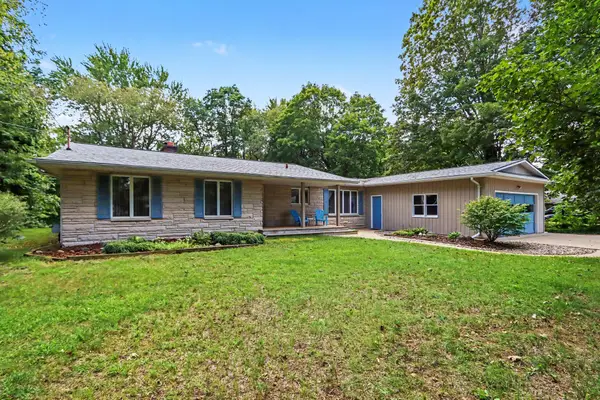 3034 Springbrook Drive, Kalamazoo, MI 49004