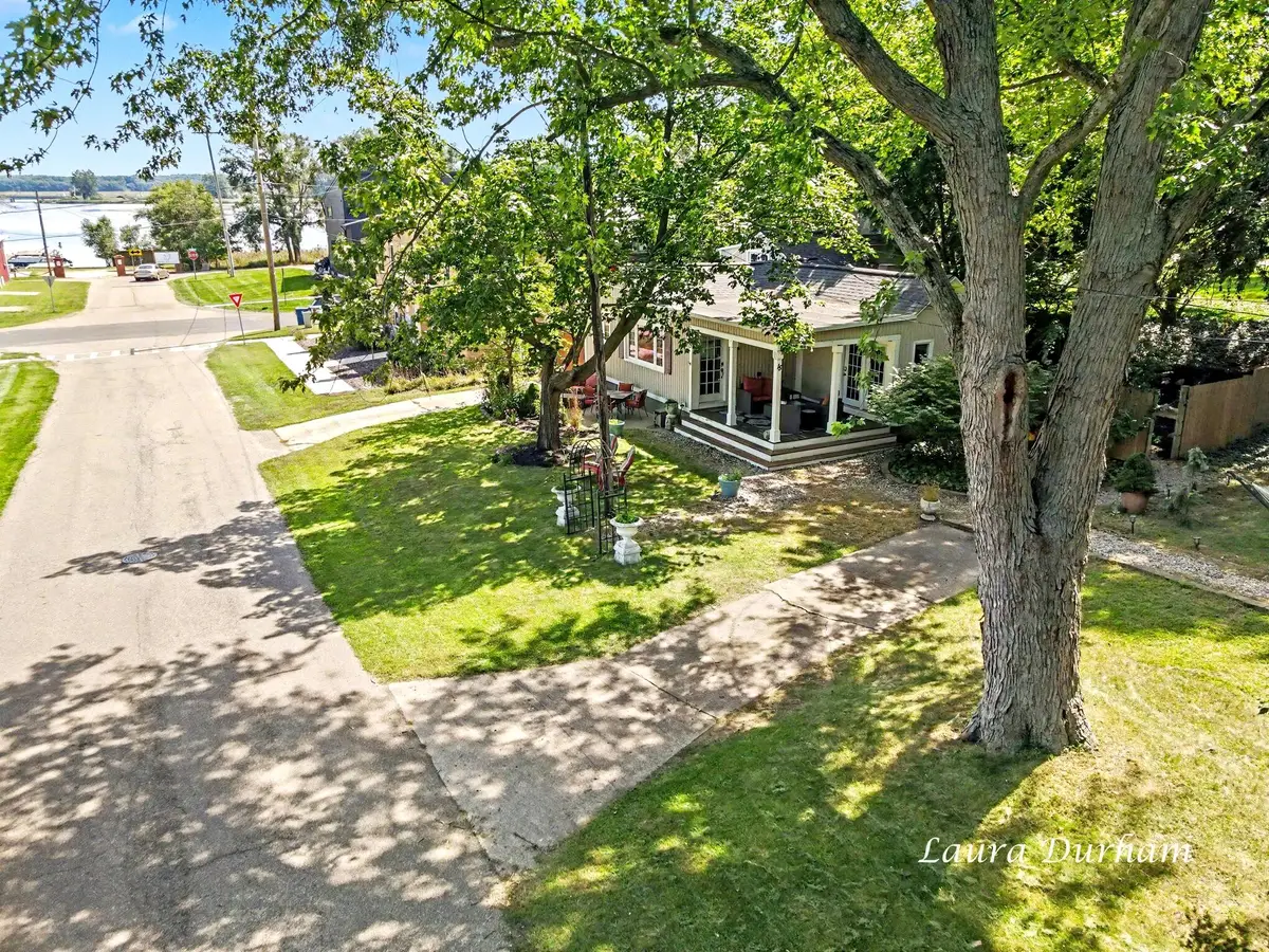 15 E Wall Street, Douglas, MI 49406 - #1
