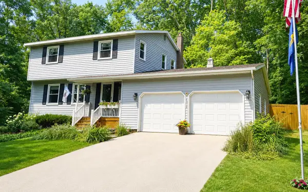 8310 Mccords Avenue Se, Alto, MI 49302