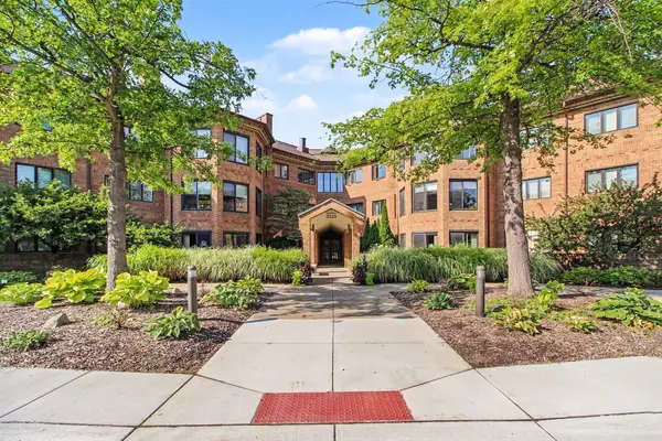 2115 Nature Cove Court #203, Ann Arbor, MI 48104