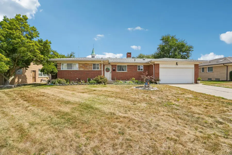 22808 Greenview Road, Southfield, MI 48075 - #3