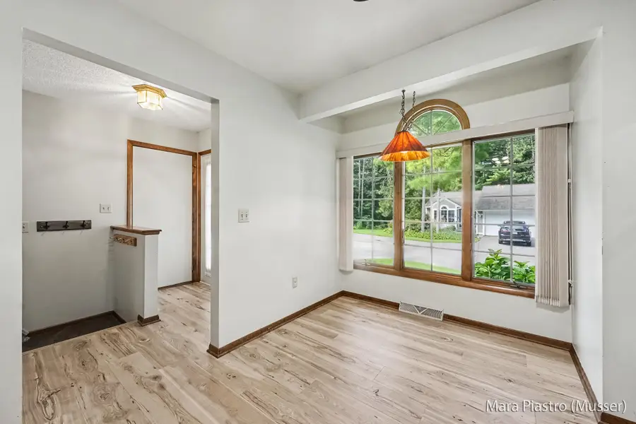 3336 Woodwind Drive Ne #32, Grand Rapids, MI 49525 - #3