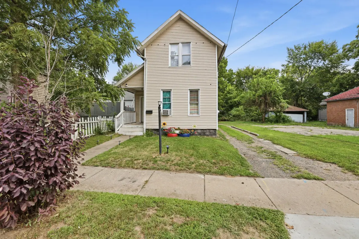 1207 E Vine Street, Kalamazoo, MI 49001 - #1