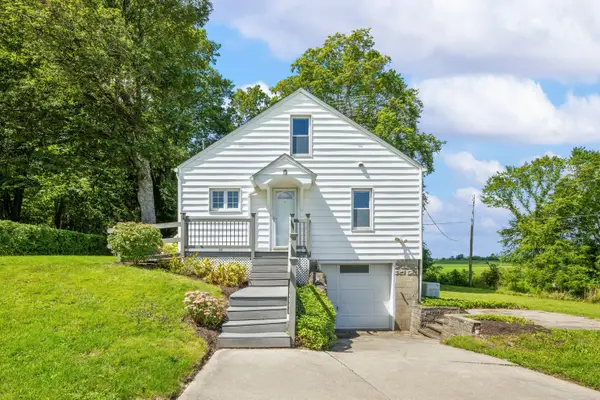 1815 E Glendora Road, Buchanan, MI 49107