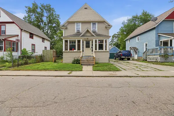 1612 Hays Park Avenue, Kalamazoo, MI 49001
