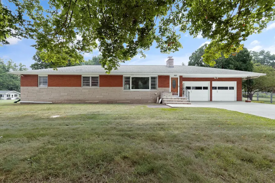 128 Schirmer Parkway, Buchanan, MI 49107 - #2