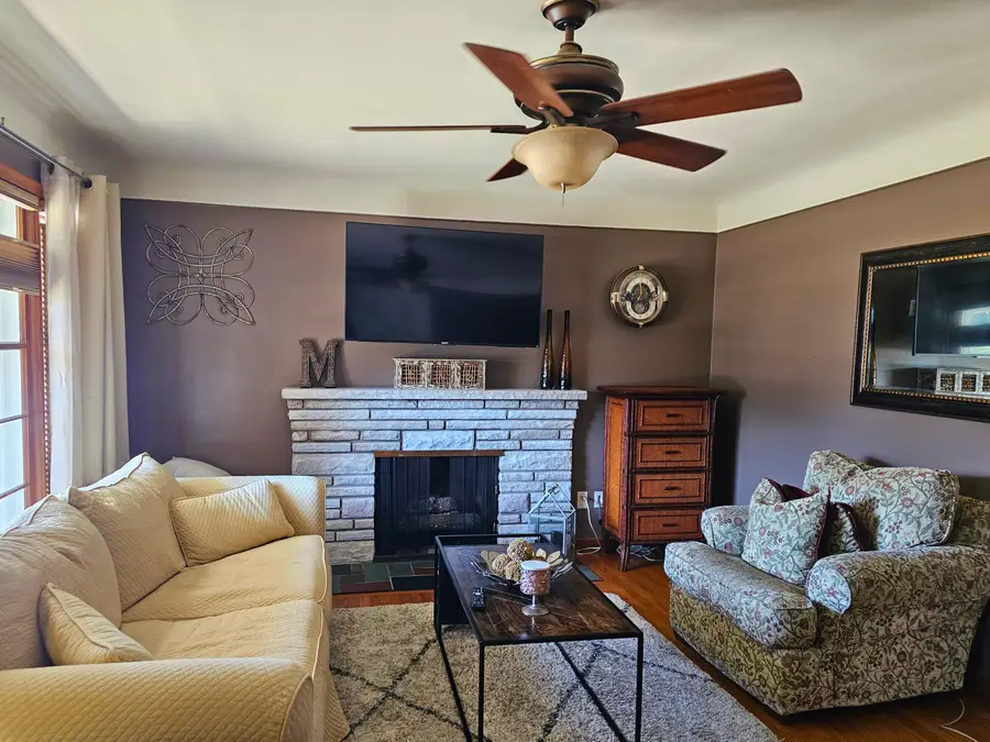 22425 Louise Street, Saint Clair Shores, MI 48081 - #3