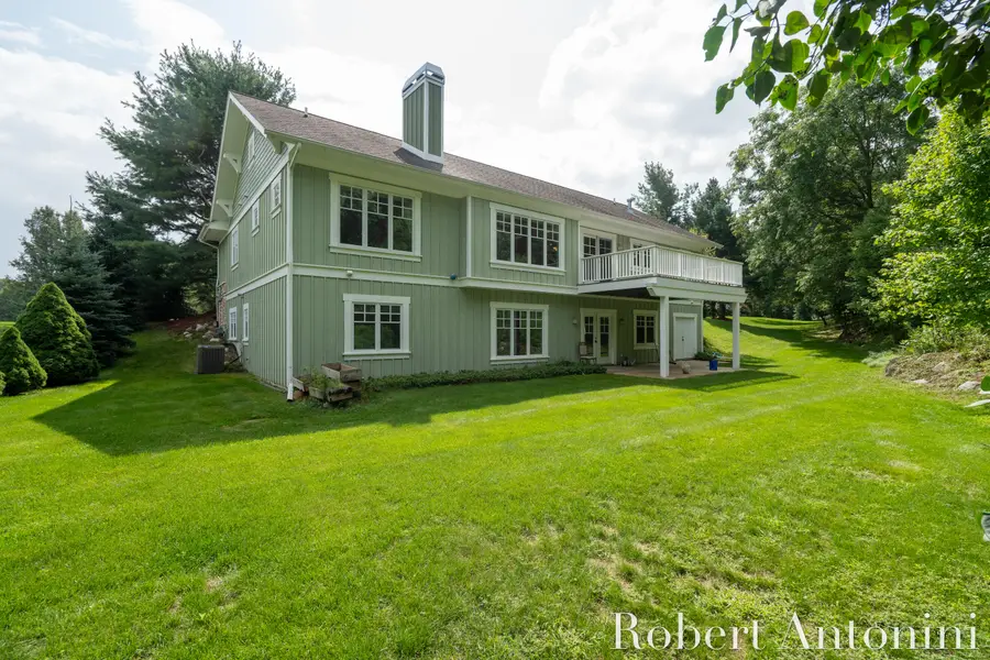 2025 Pine Nook Court Ne, Grand Rapids, MI 49525 - #2
