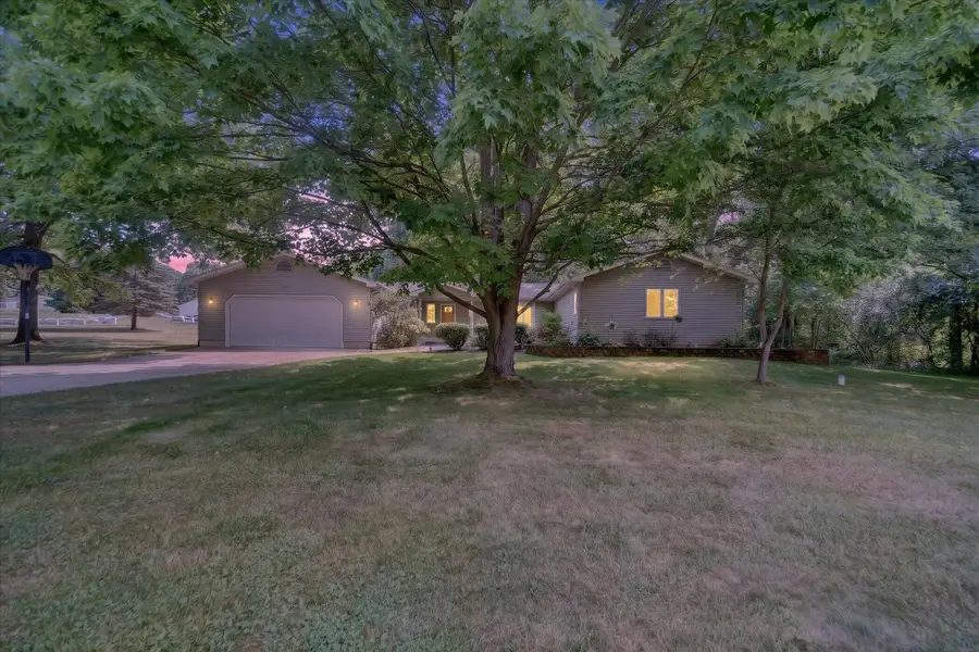 17334 10 Mile Road, Battle Creek, MI 49014 - #2