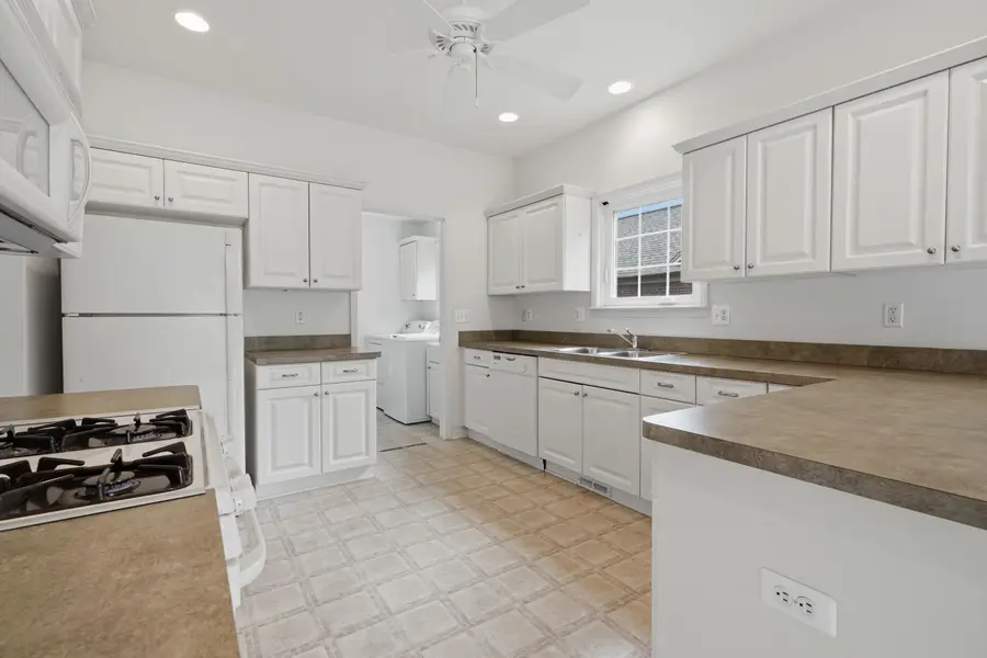 52689 Wildwood Drive, Macomb, MI 48042 - #2