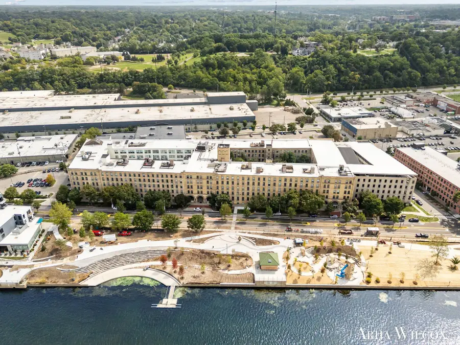 940 Monroe Avenue Nw #228, Grand Rapids, MI 49503 - #2
