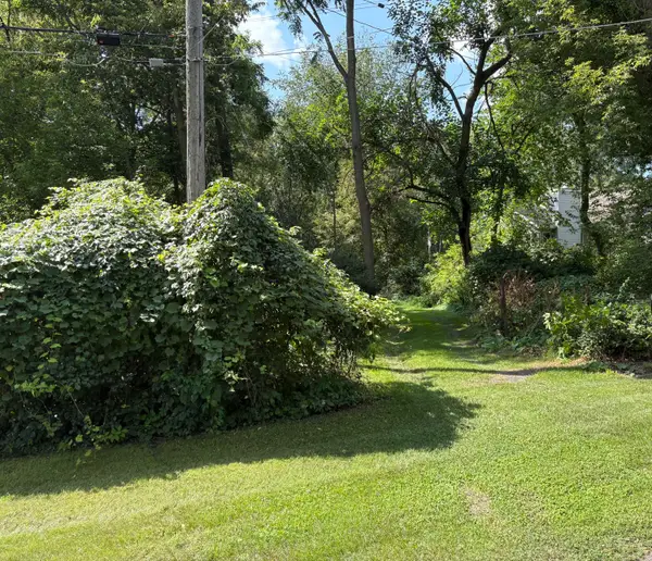 3491 Eastern Avenue Ne, Grand Rapids, MI 49525
