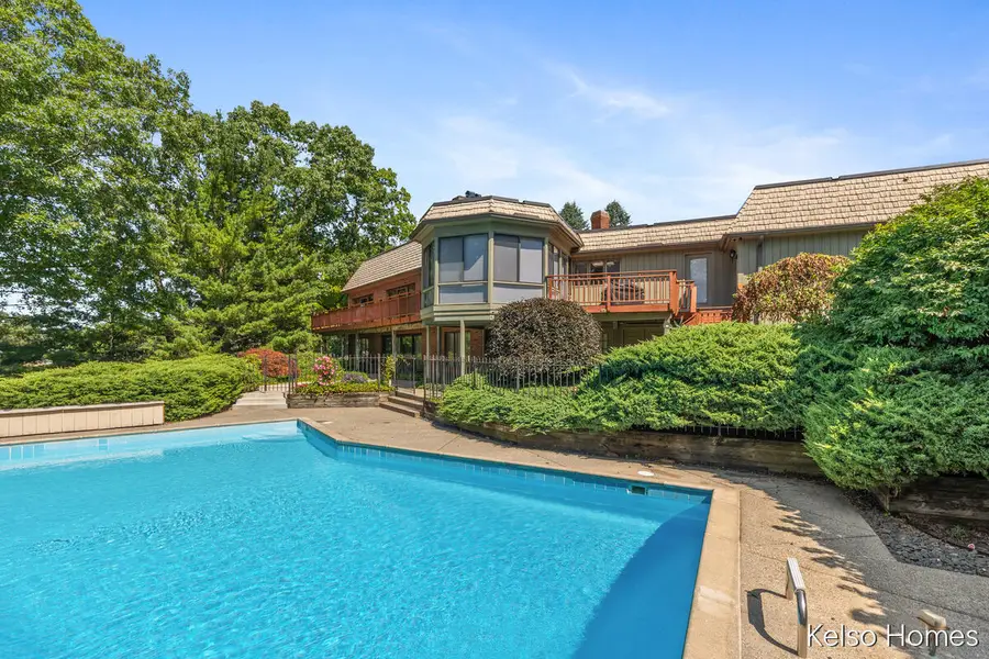 2452 Holtman Drive Ne, Grand Rapids, MI 49525 - #2