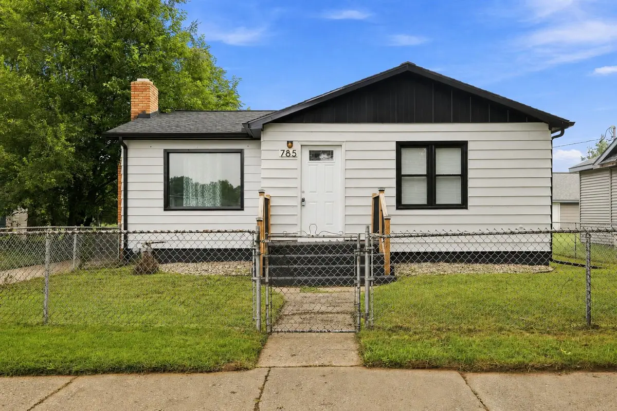 785 Mcguigan Avenue, Benton Harbor, MI 49022 - #1