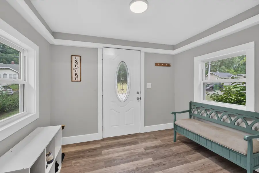 632 Fairyland Avenue, Jackson, MI 49202 - #2