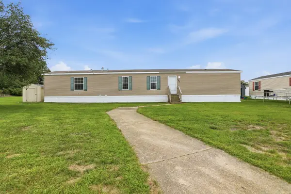 1301 Shadowridge Drive, Wayland, MI 49348