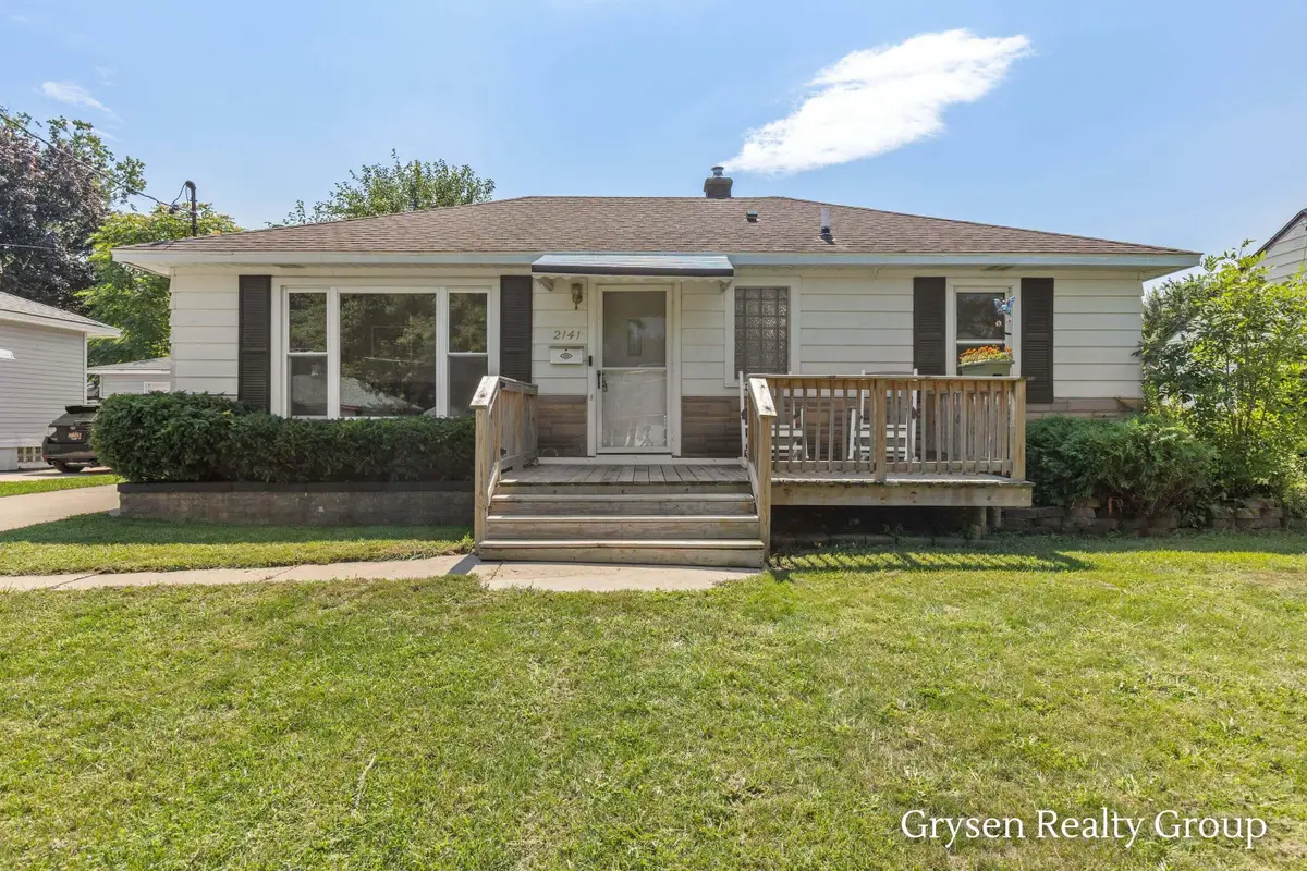 2141 Avon Avenue Sw, Wyoming, MI 49519 - #1