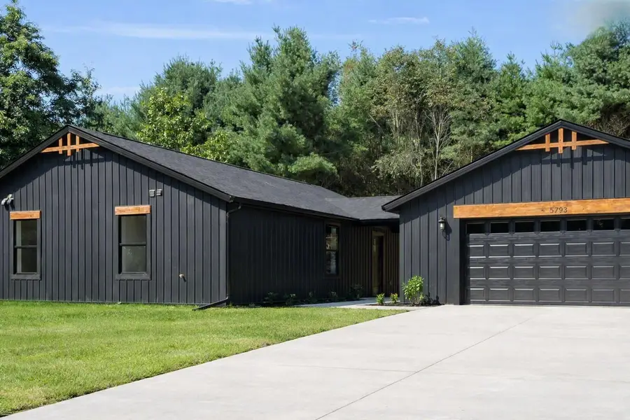 57160 Highfield Road, Three Rivers, MI 49093 - #3
