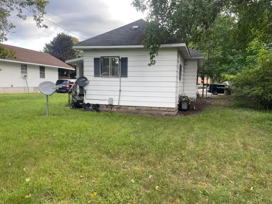 217 S Apple Avenue, Hart, MI 49420 - #2