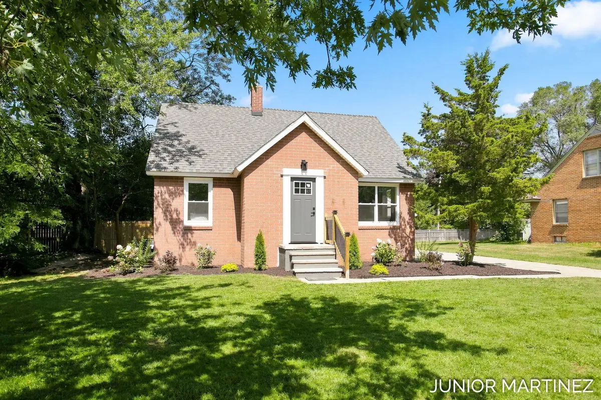 23 E 35th Street, Holland, MI 49423 - #1