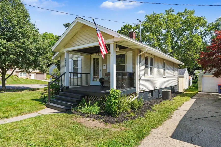 934 Diamond Avenue Ne, Grand Rapids, MI 49503 - #3