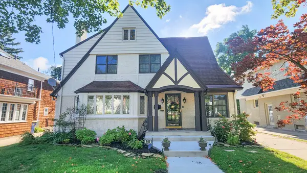 940 Lakeside Drive Se, East Grand Rapids, MI 49506