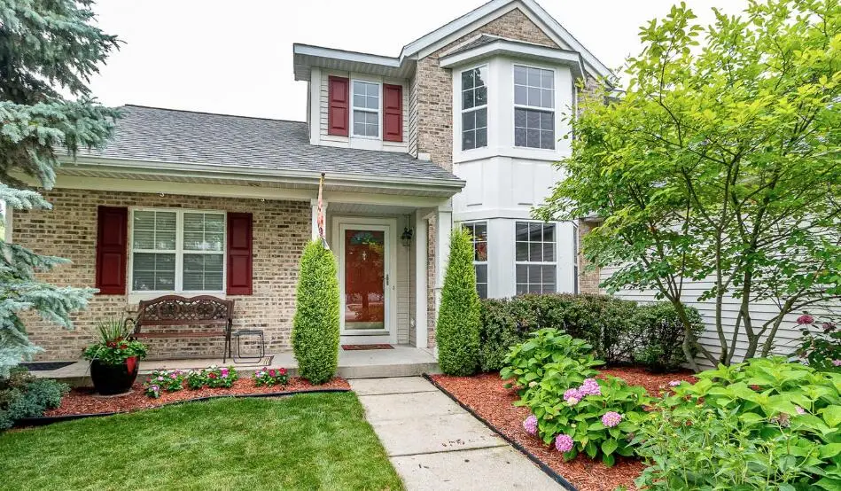5450 W Heathwood Drive Se, Kentwood, MI 49512 - #1
