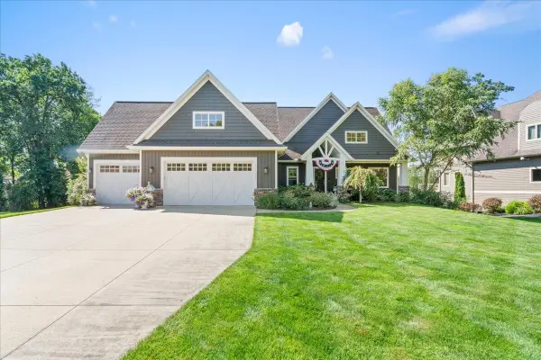 12355 Bayview Drive, Wayland, MI 49348