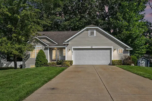 571 Pine Water Way, Holland, MI 49424