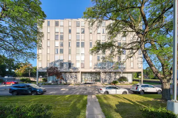 715 W Michigan Avenue #404, Jackson, MI 49201